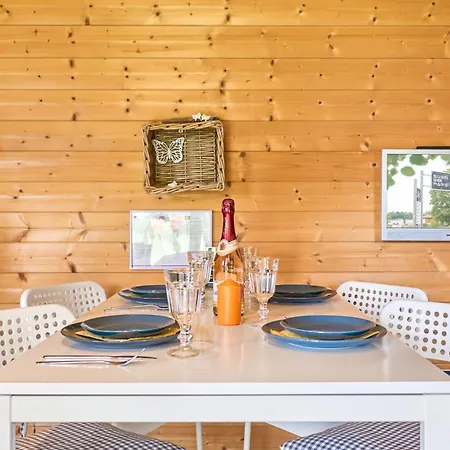 Seeparx Moby Dick 펜션 Susel